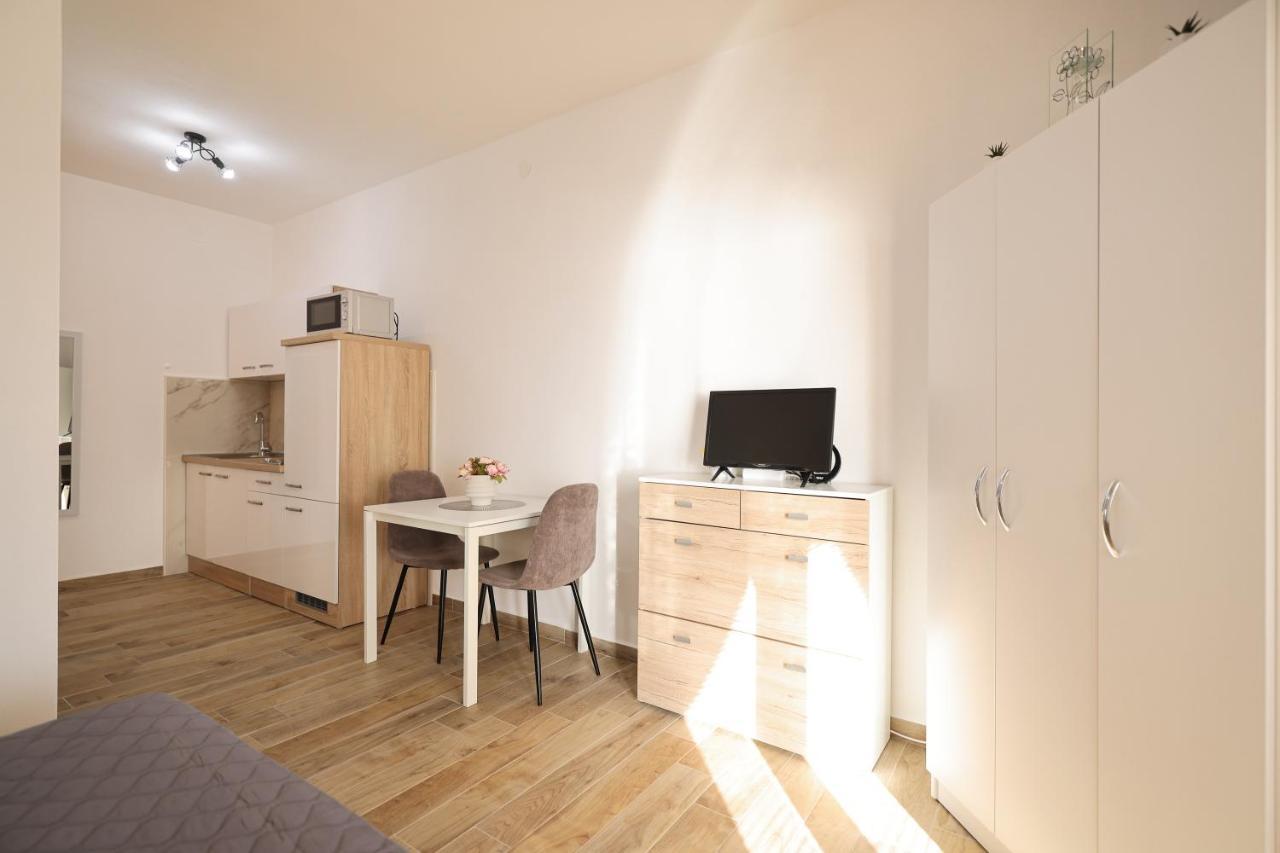 Kiara Apartment *